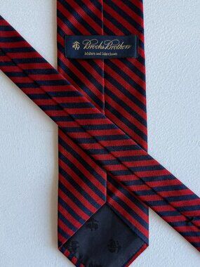 Brooks Brothers Makers and Merchants Repp Stripe Tie in Red & Navy 100% Silk